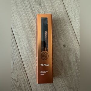 Yensa Skin On Skin Powder Brush